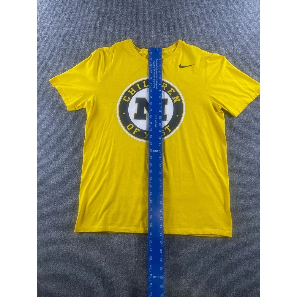 Nike Michigan Wolverines Children of Yost Yellow Graphic T-Shirt Mens Large L